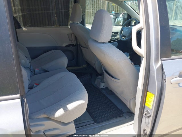 2012 Toyota Sienna Le V6 8 Passenger მანქანა იყიდება აუქციონზე, vin: 5TDKK3DC7CS224439, აუქციონის ნომერი: 42300856