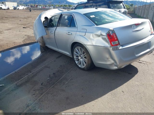 2011 CHRYSLER 300C 2C3CA6CT6BH614072 Photo 2