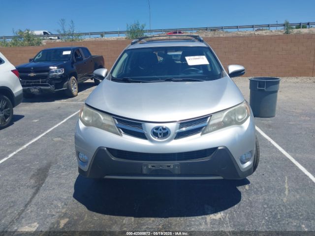 JTMWFREV0EJ016184 Toyota Rav4 Xle