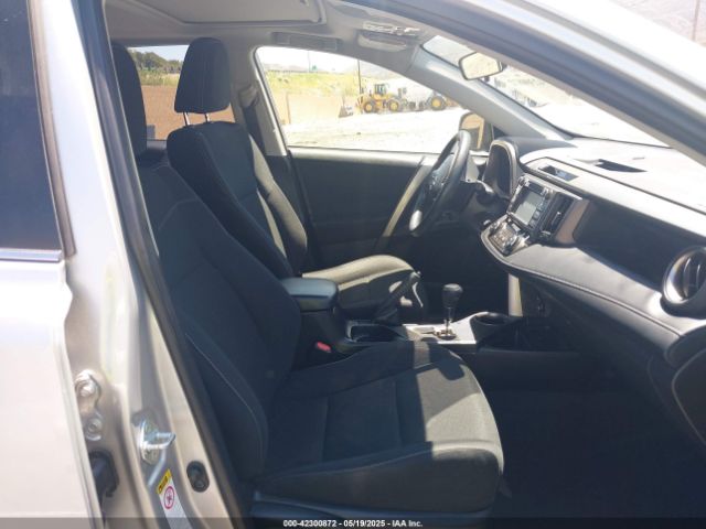 JTMWFREV0EJ016184 Toyota Rav4 Xle
