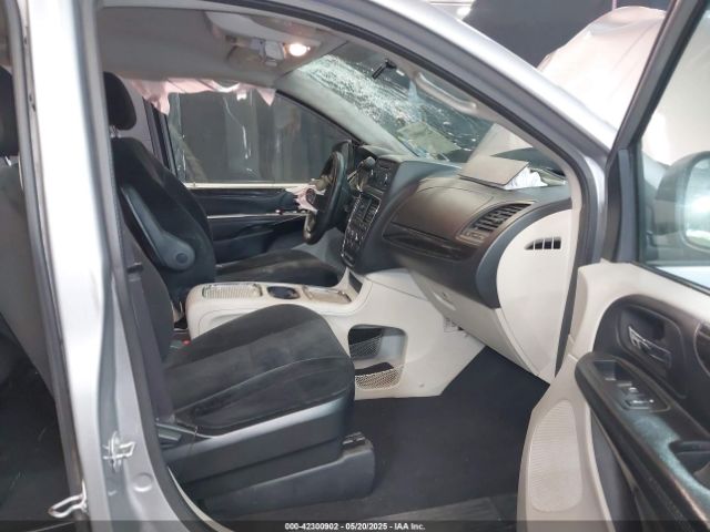 2C4RDGCG2GR327593 Dodge Grand Caravan Sxt