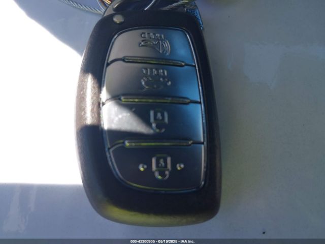 2019 HYUNDAI IONIQ HYBRID KMHC65LC0KU179940 Photo 10