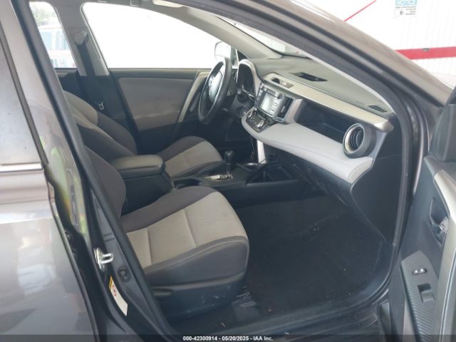 JTMWFREV6EJ015637 Toyota Rav4 Xle