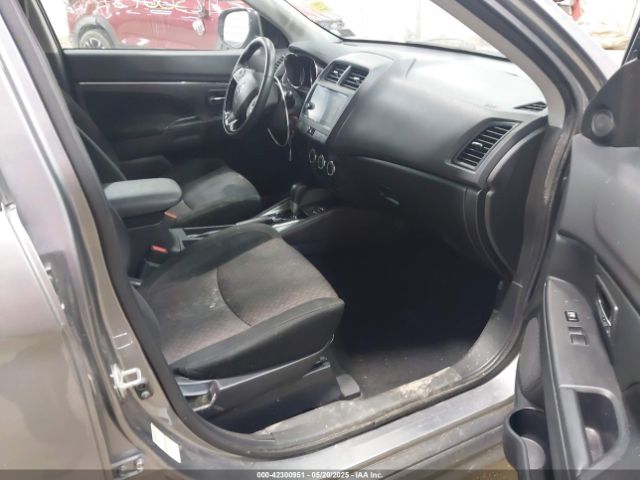 2019 MITSUBISHI OUTLANDER SPORT JA4AR3AU3KU028605 Photo 4