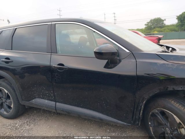 5N1BT3BA2RC694298 Nissan Rogue Sv Fwd