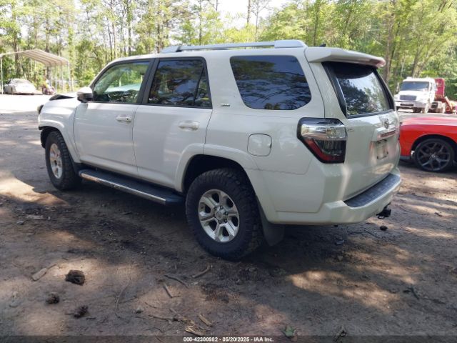 2015 TOYOTA 4RUNNER JTEZU5JR5F5095877 Photo 2