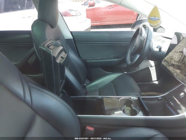 2019 TESLA MODEL 3 5YJ3E1EA8KF395829 Photo 4
