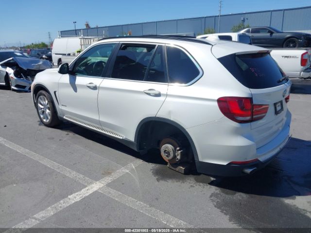 2016 BMW X5 5UXKR0C52G0U12547 Photo 2