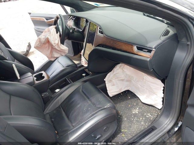 2017 TESLA MODEL X 5YJXCAE2XHF048494 Photo 4
