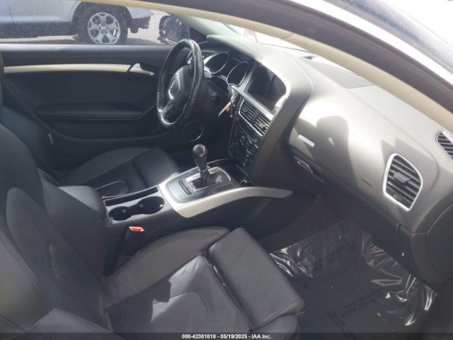 2010 AUDI A5 WAULFAFR2AA069370 Photo 4