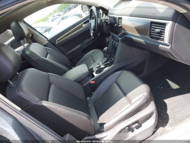 1V2MR2CA8JC553520 Volkswagen Atlas
