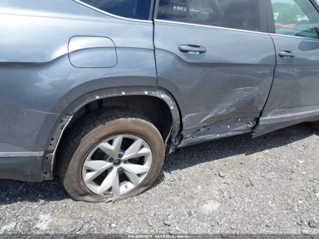 1V2MR2CA8JC553520 Volkswagen Atlas