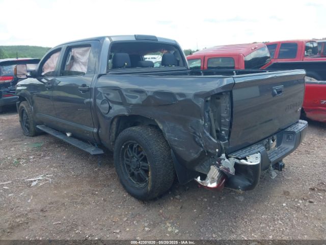 2017 TOYOTA TUNDRA 5TFEW5F1XHX224073 Photo 2