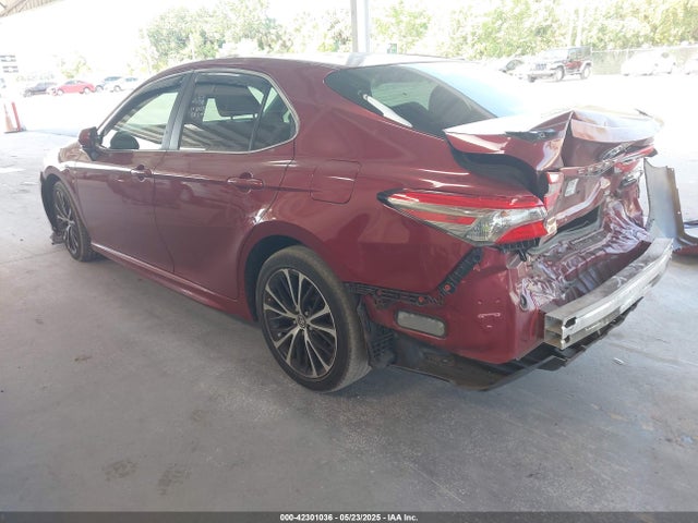 4T1B11HK1JU663035 Toyota CAMRY SE