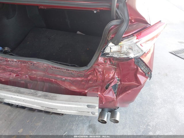 4T1B11HK1JU663035 Toyota CAMRY SE