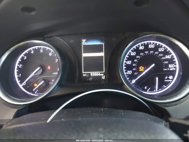 4T1B11HK1JU663035 Toyota CAMRY SE