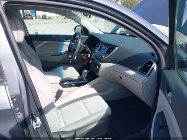 2017 HYUNDAI TUCSON KM8J3CA4XHU385128 Photo 4