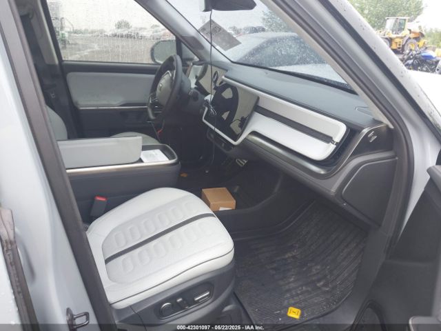 2023 RIVIAN R1T 7FCTGBAAXPN029332 Photo 4