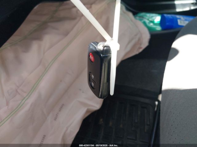 JTDKN3DUXF1983958 Toyota Prius Three