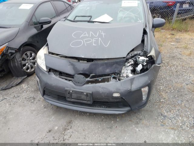JTDKN3DUXF1983958 Toyota Prius Three
