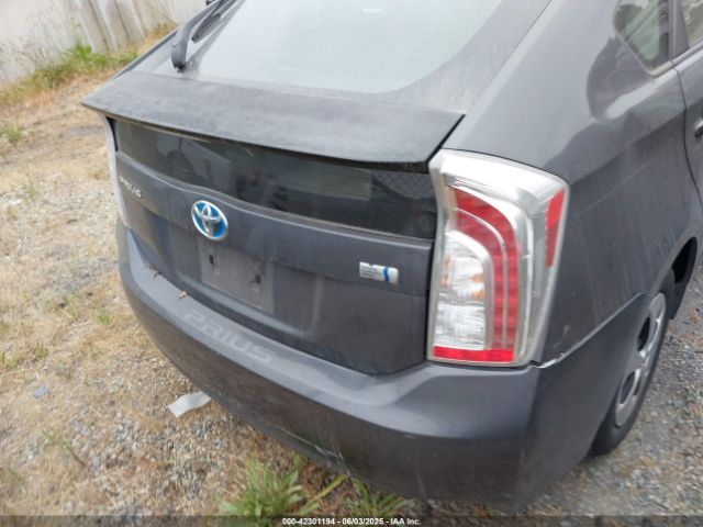 JTDKN3DUXF1983958 Toyota Prius Three