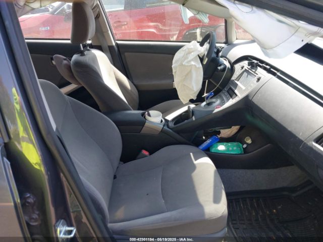JTDKN3DUXF1983958 Toyota Prius Three