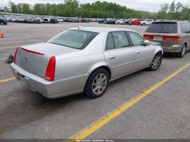 2011 CADILLAC DTS 1G6KD5E62BU109579 Photo 3