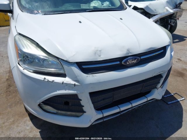 1FMCU9G96FUC64010 Ford ESCAPE SE