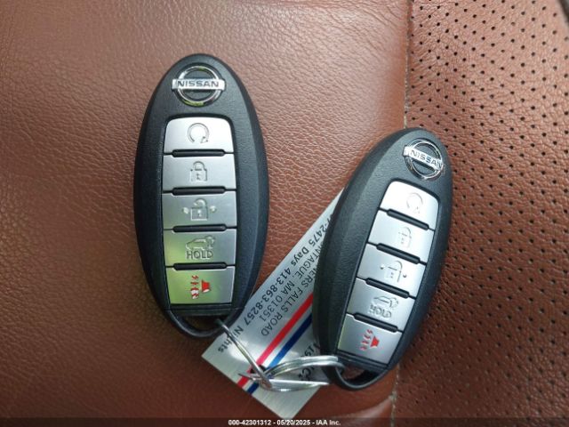 JN8AT2MV2HW026450 Nissan Rogue Sl