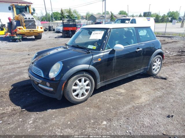 2003 MINI COOPER WMWRC334X3TC44014 Photo 1