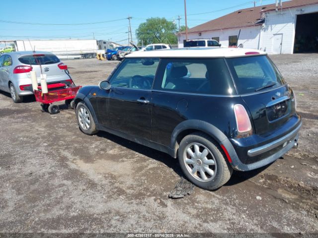2003 MINI COOPER WMWRC334X3TC44014 Photo 2