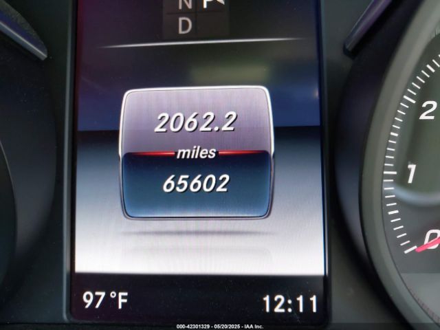 WDDWJ4JB2HF503557 Mercedes-Benz C 300