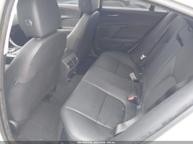 2019 JAGUAR XE SAJAJ4FX7KCP44274 Photo 7