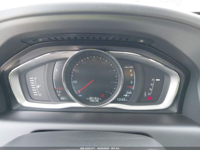 2016 VOLVO XC60 YV4612RK3G2830216 Photo 6