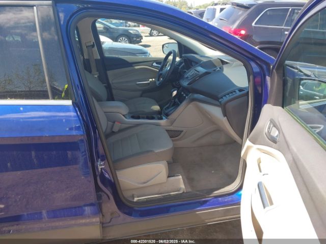 1FMCU9GX2GUC47933 Ford ESCAPE SE