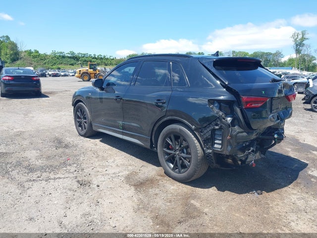 2023 AUDI Q3 WA1EECF3XP1054494 Photo 2