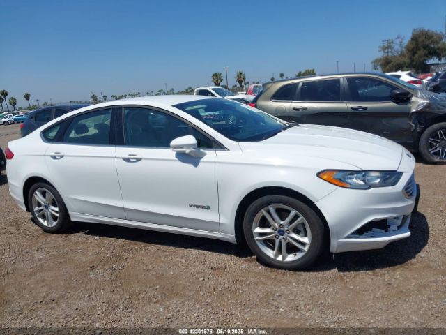 3FA6P0LU2JR261268 Ford Fusion Hybrid Se
