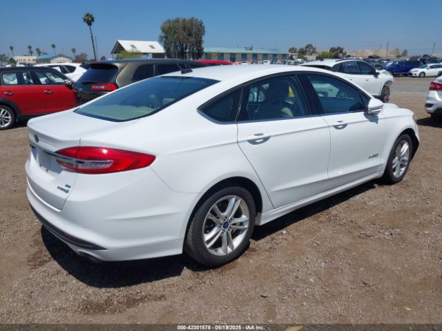 3FA6P0LU2JR261268 Ford Fusion Hybrid Se