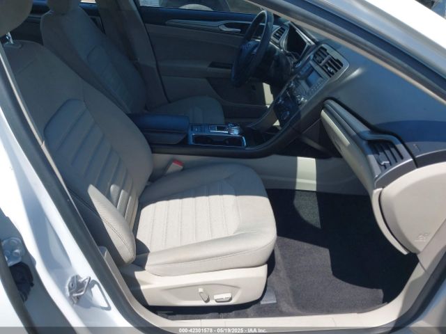 3FA6P0LU2JR261268 Ford Fusion Hybrid Se