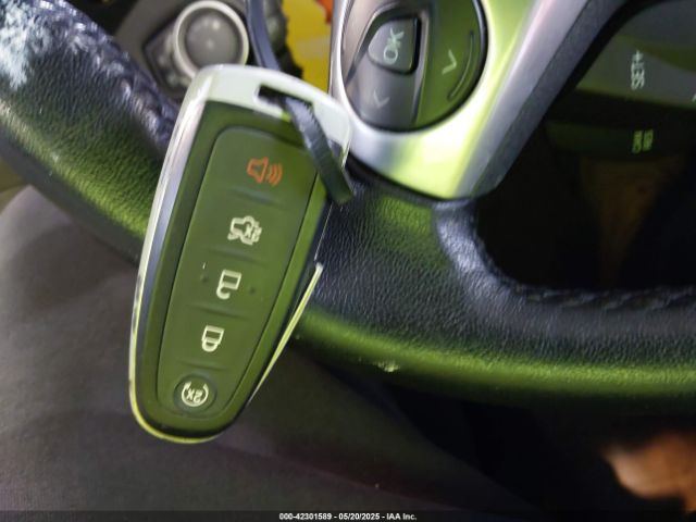 1FMCU9J97GUC32516 Ford Escape Titanium