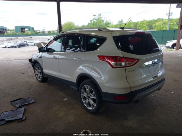 1FMCU9J97GUC32516 Ford Escape Titanium