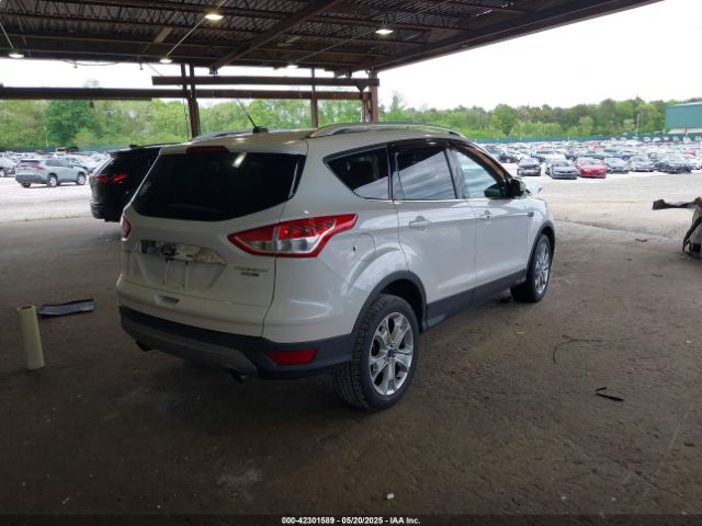 1FMCU9J97GUC32516 Ford Escape Titanium