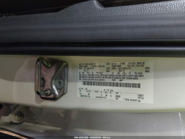 1FMCU9J97GUC32516 Ford Escape Titanium