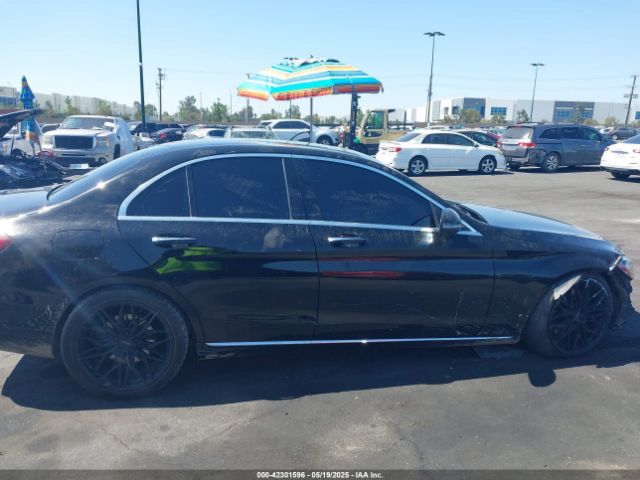 W1KWF8DB6MR644368 Mercedes-Benz C 300 Sedan