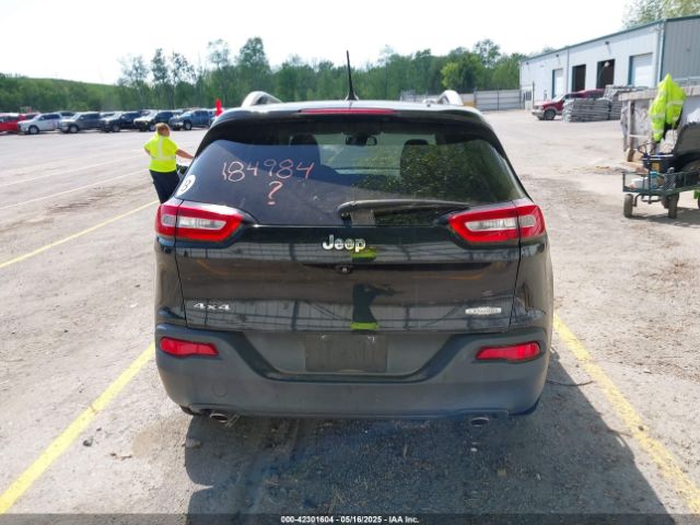 1C4PJMCS3EW184984 Jeep Cherokee Latitude