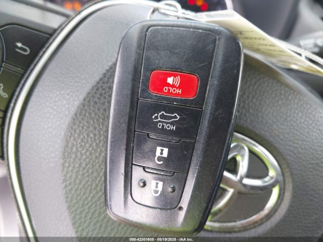 JTMA1RFV8KD507846 Toyota Rav4 Xle Premium