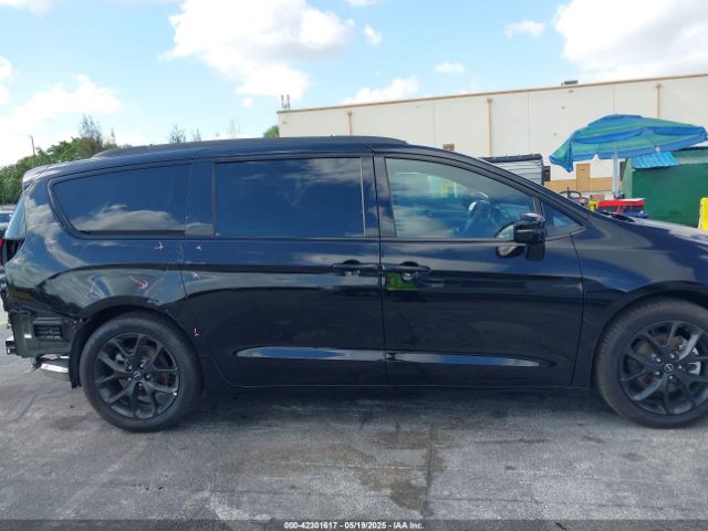 2C4RC1GG8SR549218 Chrysler Pacifica Limited