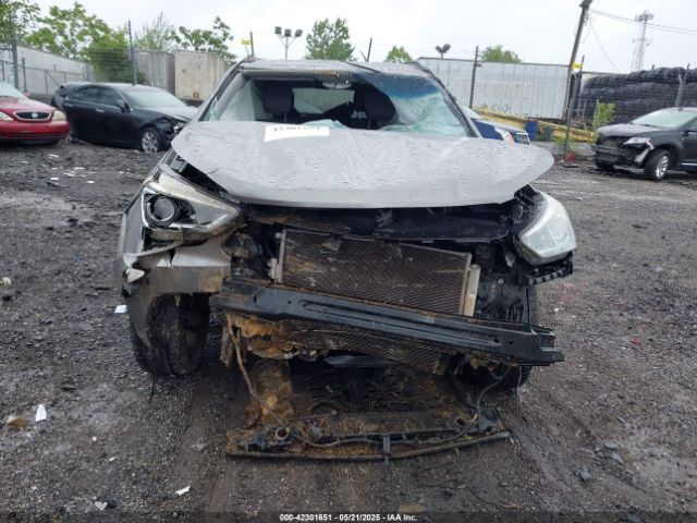 5NMZUDLB0HH009017 Hyundai Santa Fe Sport 2.4l