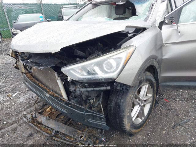 5NMZUDLB0HH009017 Hyundai Santa Fe Sport 2.4l