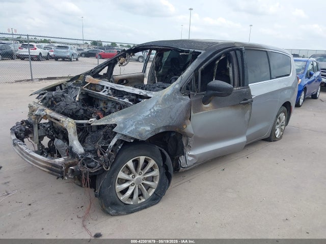 Chrysler Pacifica 2018 2C4RC1FG0JR279837 Image 2